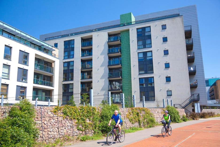 Bayview Apartments Sports Village Cardiff Free Parking & Free Wi Fi Kültér fotó