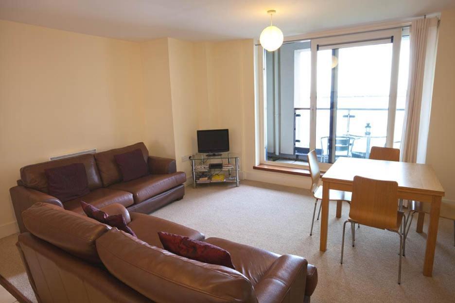 Bayview Apartments Sports Village Cardiff Free Parking & Free Wi Fi Kültér fotó