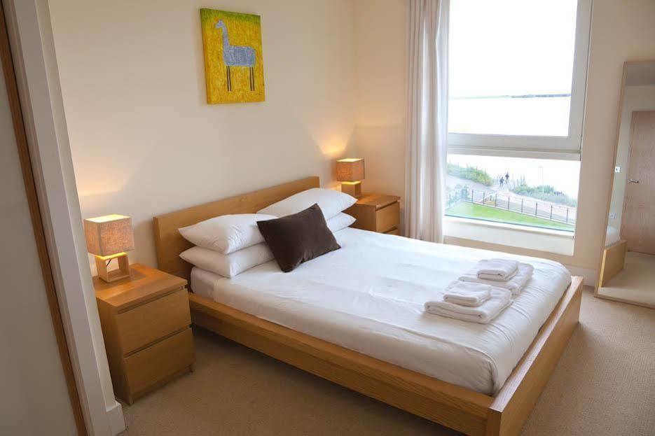 Bayview Apartments Sports Village Cardiff Free Parking & Free Wi Fi Kültér fotó